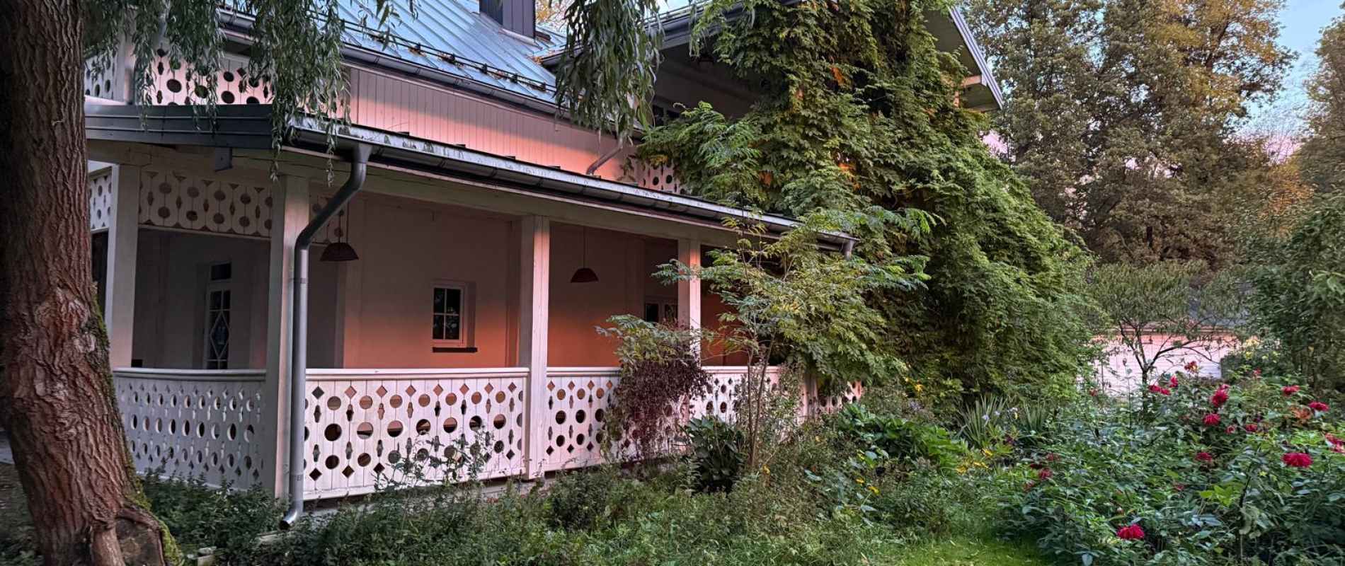 Kawiarenka, w Ostrówku także jesienią